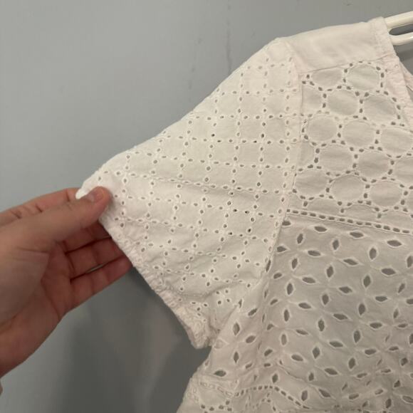 American Eagle Outfitters White Eyelet Crop Top Women's Size Large Short Sleeves - Picture 4 of 8